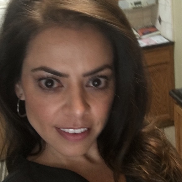 Meet your Posher, Tamara - Picture 1 of 1